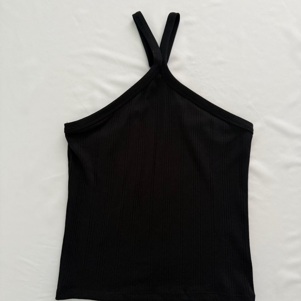 a.n.a. Black Crossover Halter Top Size L - Picture 3 of 7